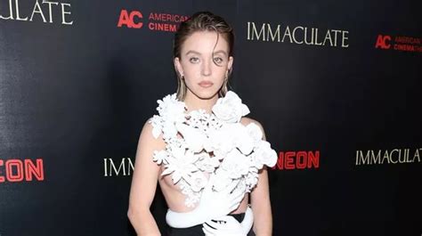 sydney sweeney nipples|Sydney Sweeney goes braless in very revealing top for。